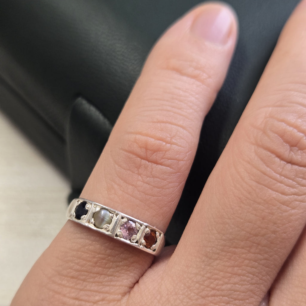 HR0011 4-Piece Linear Sapphire Ring 925 Silver Sri Lanka Gemstone
