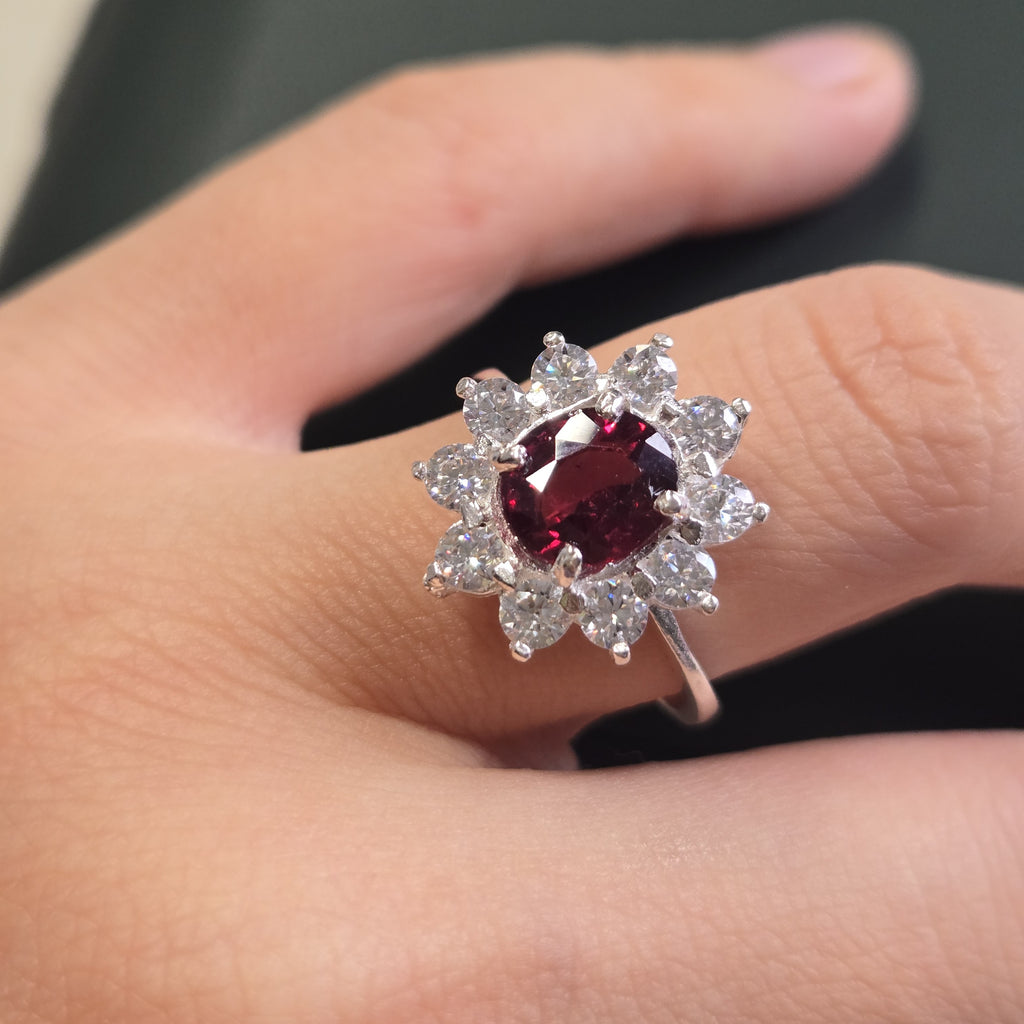 HR0003 Vintage Red Garnet Ring 925 Silver Sri Lanka Gem