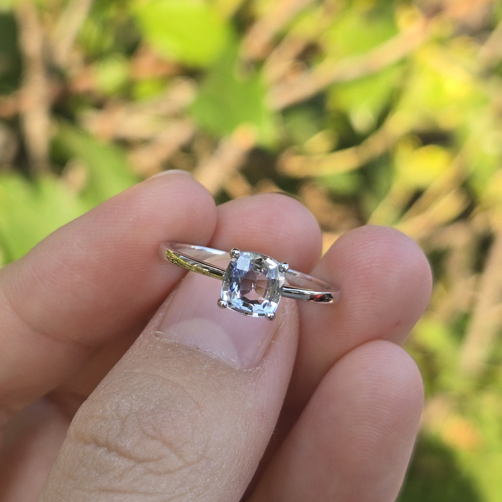 RIP001 1.1ct Colorless Sapphire Platinum Ring - Size 16 (3.07g)