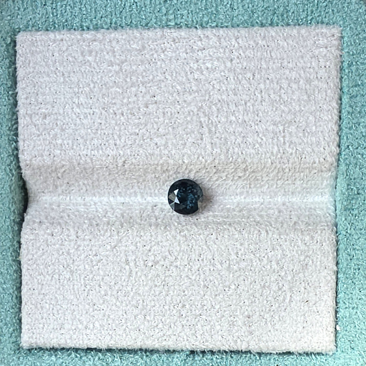 SP0004 Dark Blue Spinel Round 1ct - 5.7x5.7x4.6mm