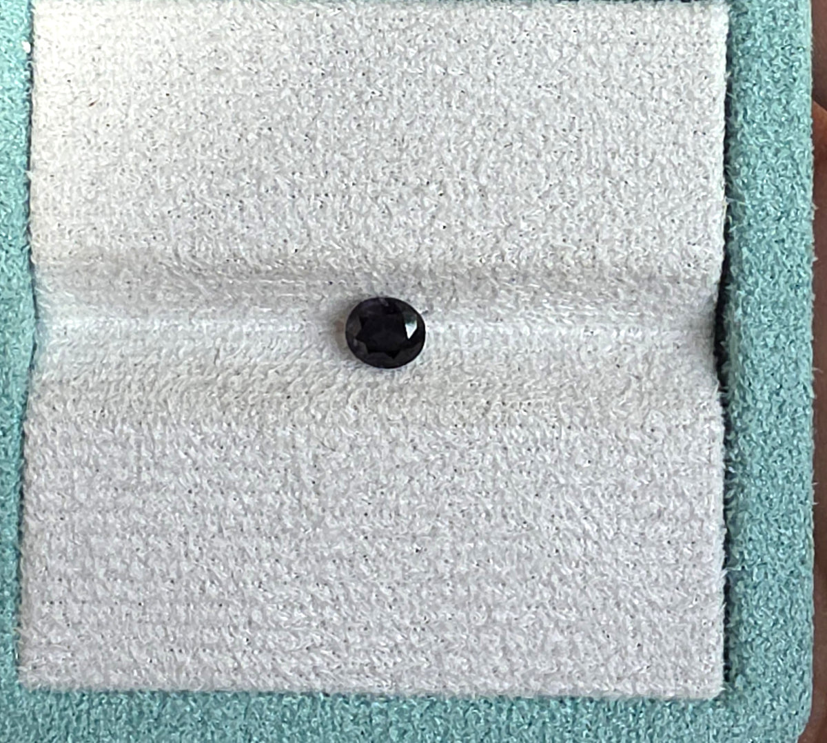 SP0003 Dark Purple Spinel Oval 1ct - 5.9x5.2x4.2mm