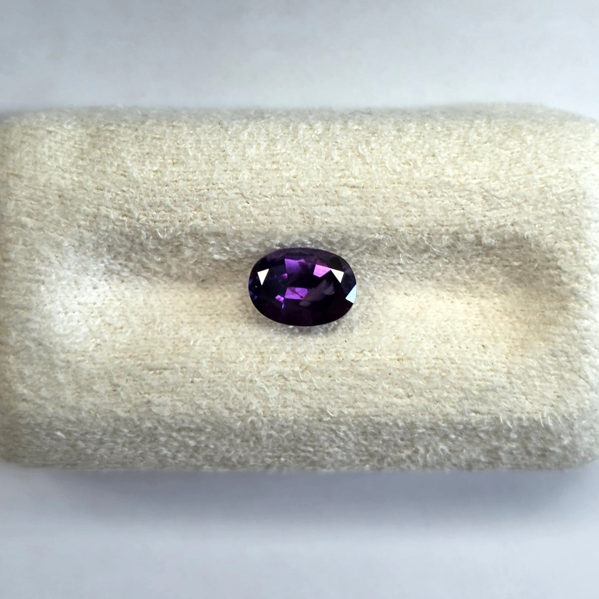 FS2617 0.72 Ct Natural Purple Sapphire, Oval, Sri Lanka