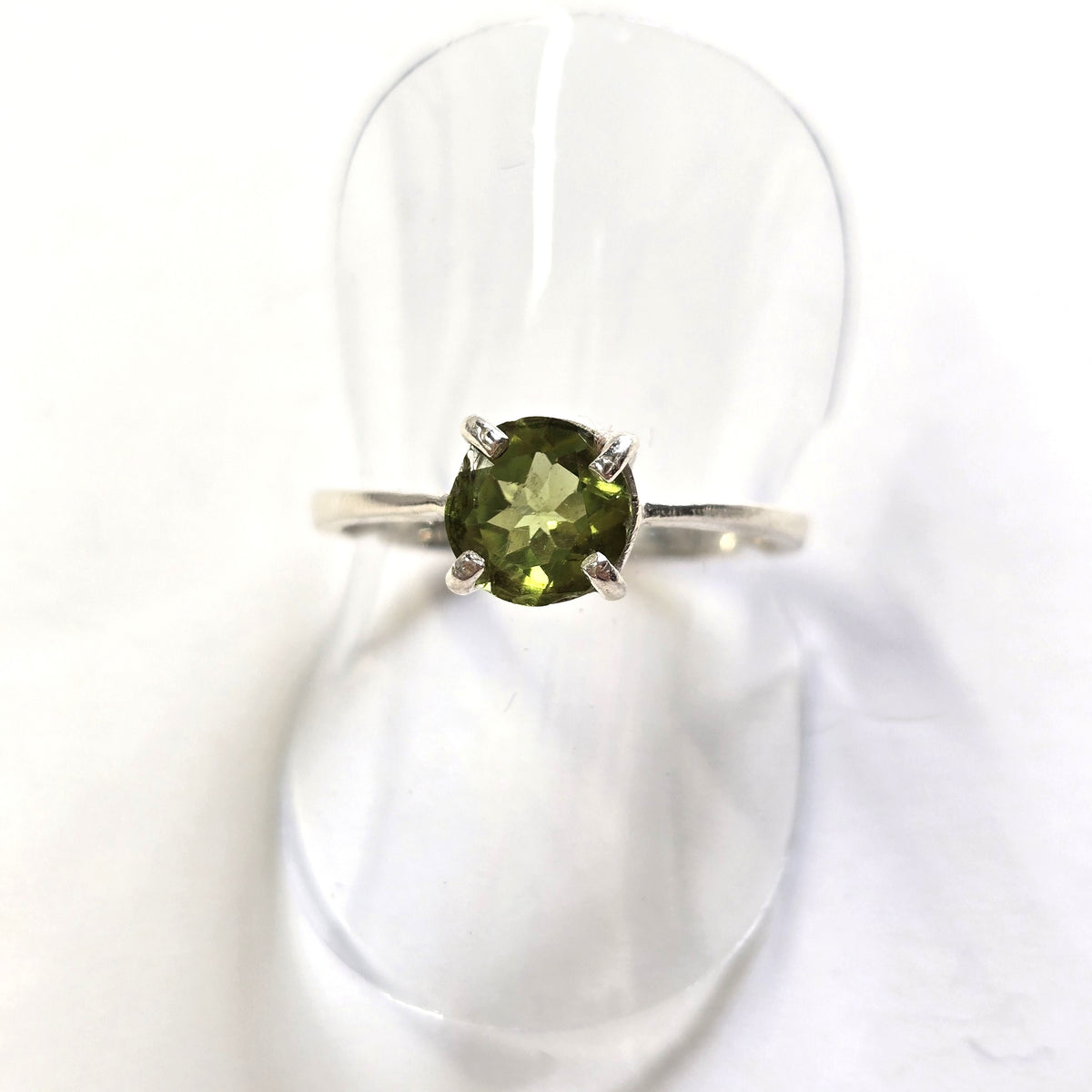 HR0006 Dainty Green Peridot Ring 925 Sterling Silver