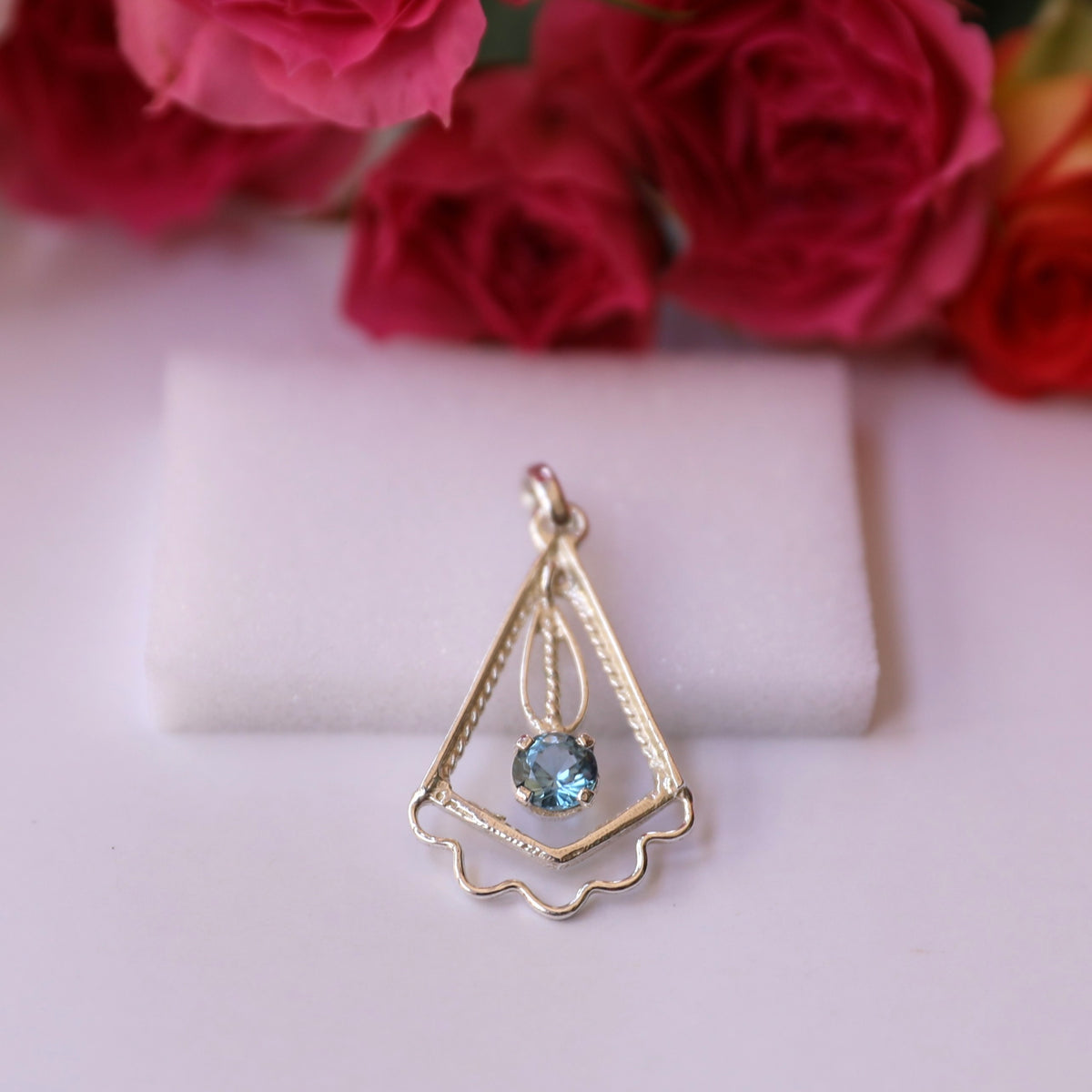 HP0001 Kinetic Blue Topaz Pendant 925 Silver Sri Lanka Gem