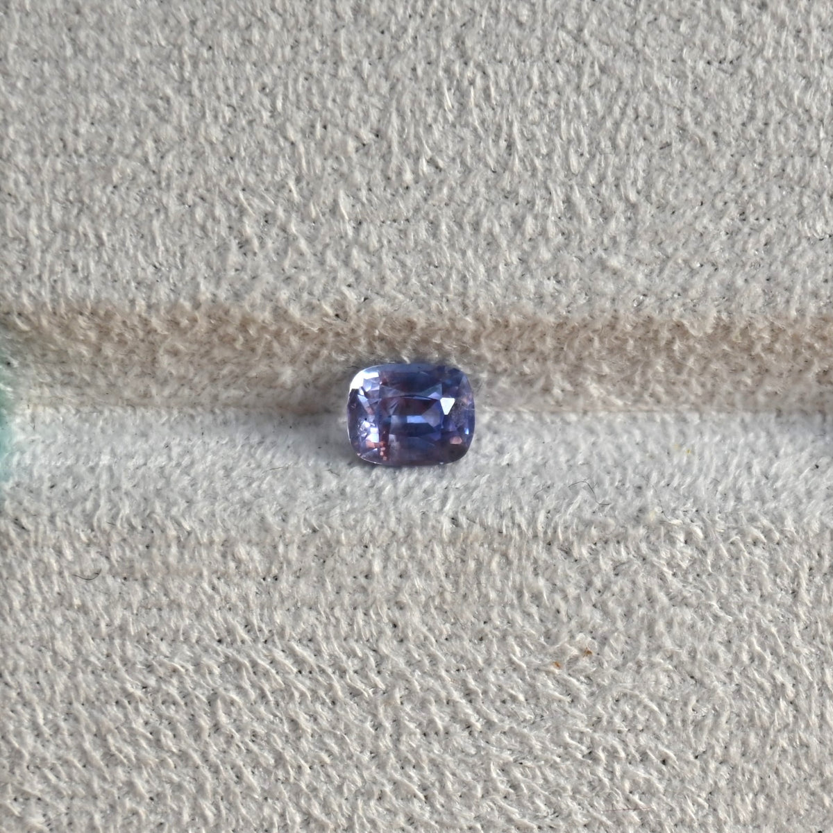 SAP001 1.39ct Unheated Purple Sapphire - Rare Violet Oval