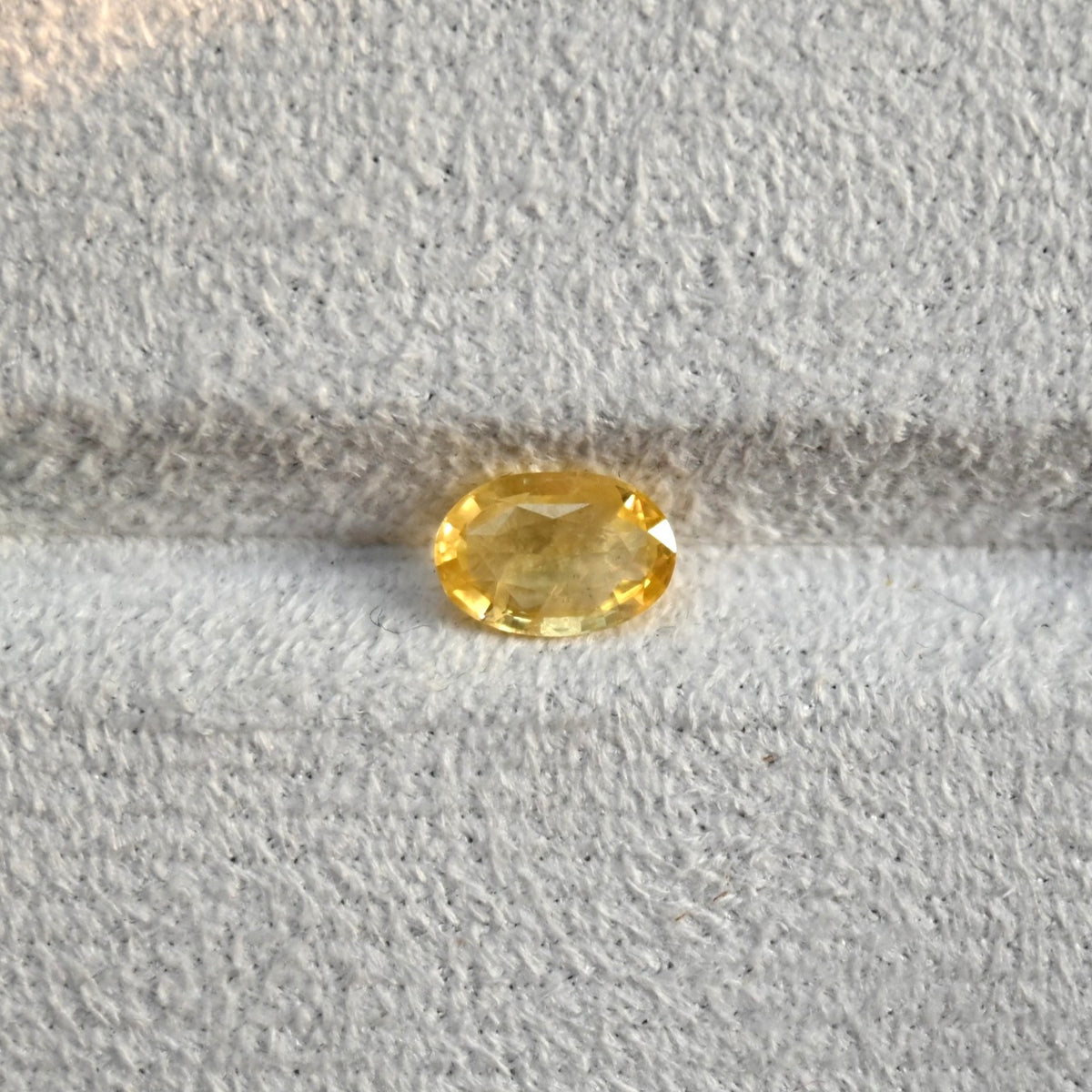 SAY001 2.0ct Vivid Yellow Sapphire - Substantial Ceylon Oval