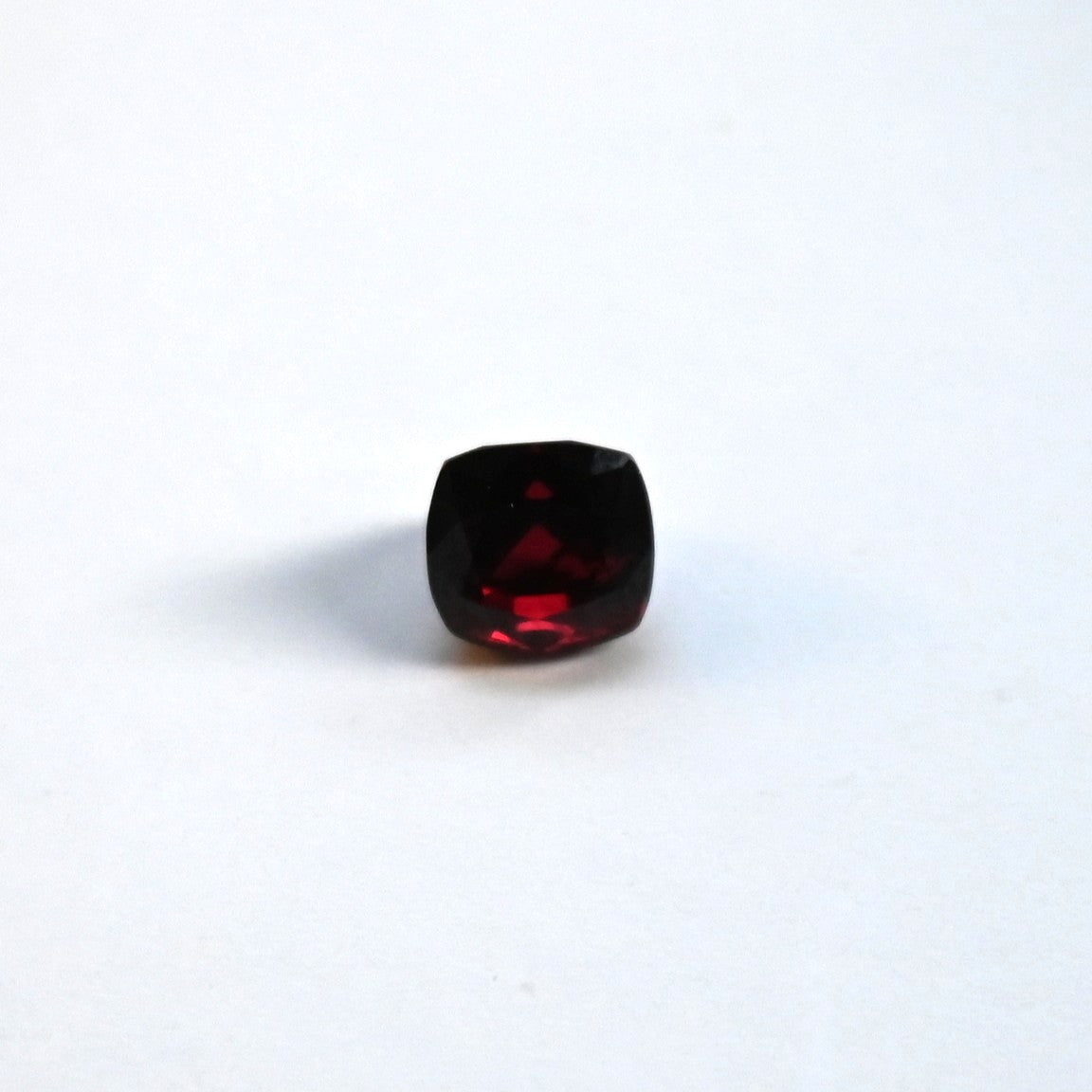 SP0002 2.04ct Flame Red Garnet Square - Vivid Ceylon Gem