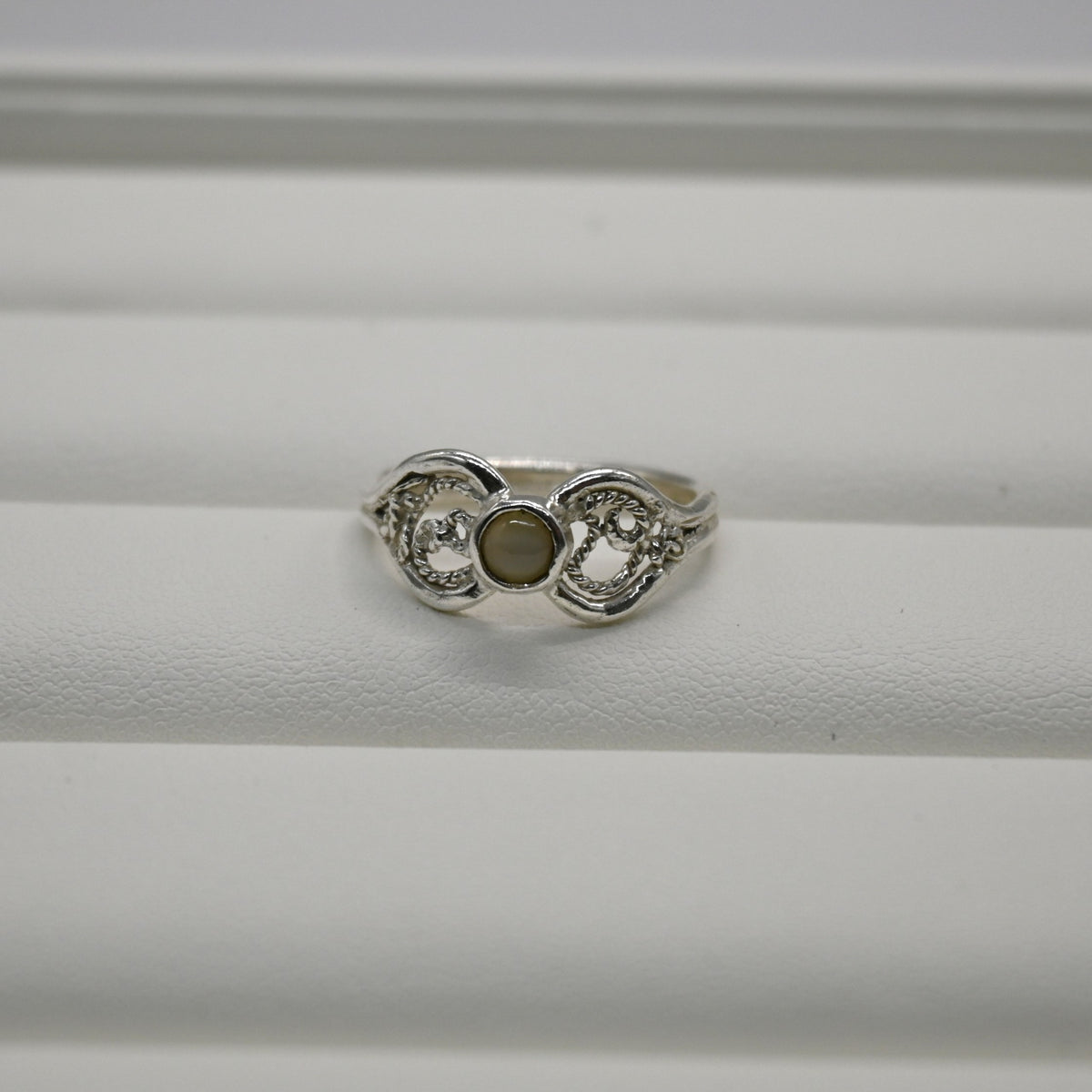 HR0014 Cat’s Eye Sapphire Ring Rare Sri Lanka Gem Silver