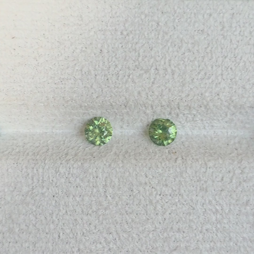 ZIL001 1.36ct Sri Lankan Green Round Zircon Loose Stones Pair for Earrings