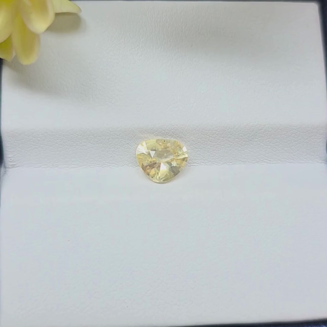 FS2604 1.56 Ct Natural Yellow Sapphire, Fancy Cut, Sri Lanka