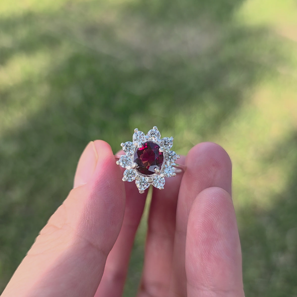 HR0003 Vintage Red Garnet Ring 925 Silver Sri Lanka Gem