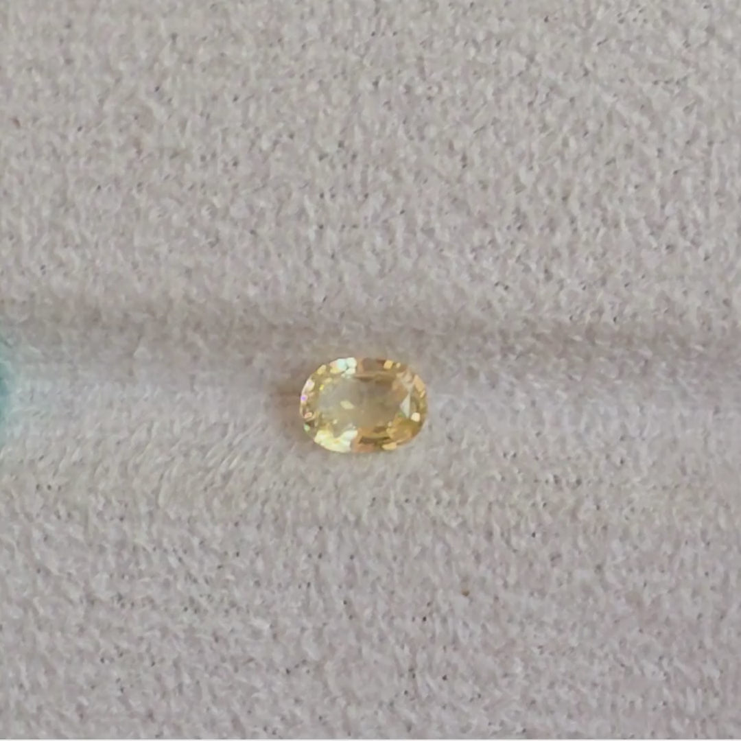 SAY002 1.16ct Golden Yellow Sapphire Oval - Sri Lanka