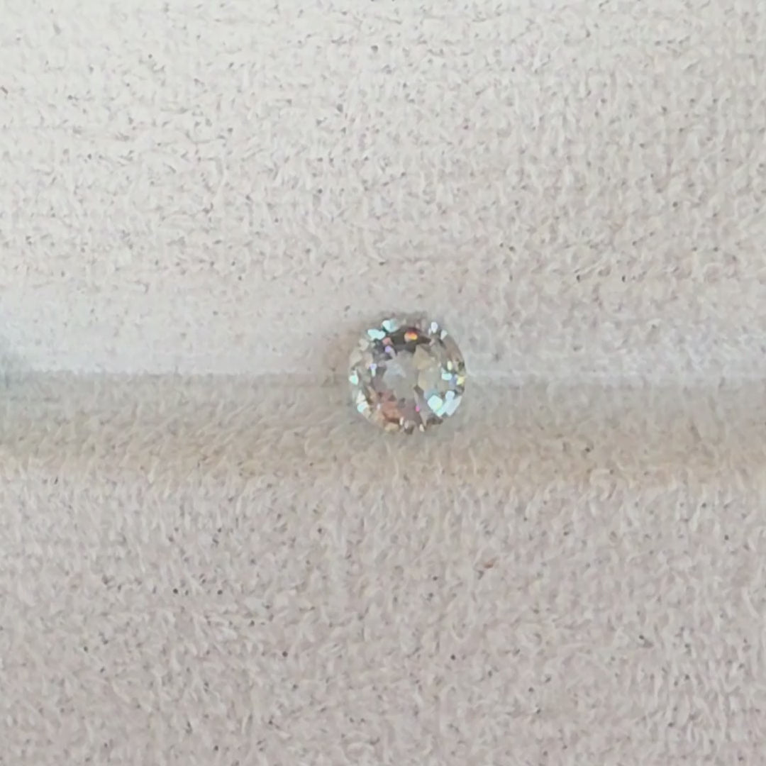 SAG004 1.19ct Natural Green Sapphire - Sparkling Round Cut