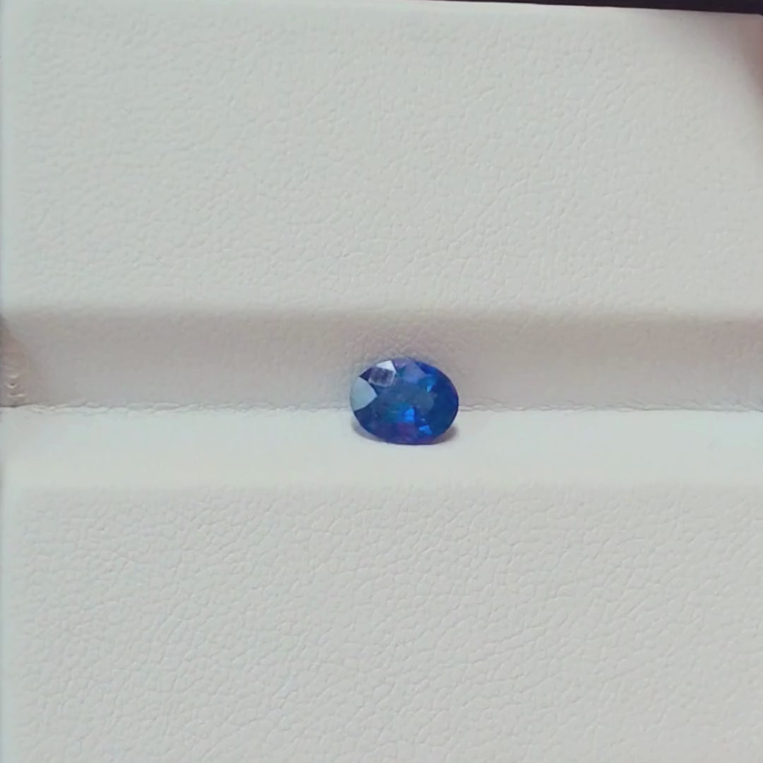 SA0008 0.99ct Royal Blue Sapphire Oval - Ethically Sourced