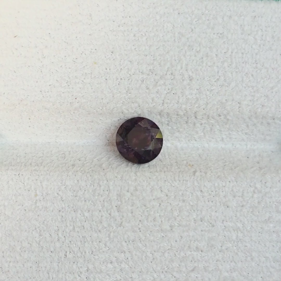 SP0001 2.47ct Dark Grape Spinel - Round Brilliant Brilliance